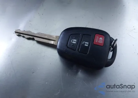 2016 Toyota Rav4 Le z USA, uszkodzony, nr VIN JTMZFREV7GJ068640